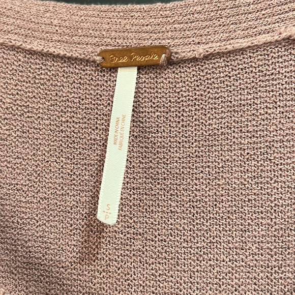 Free People criss cross tunic sweater. - Picture 5 of 6